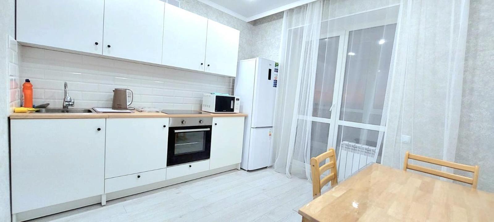 Аэропорт 10 Минут Жк Будапешт163 Daire Astana Dış mekan fotoğraf
